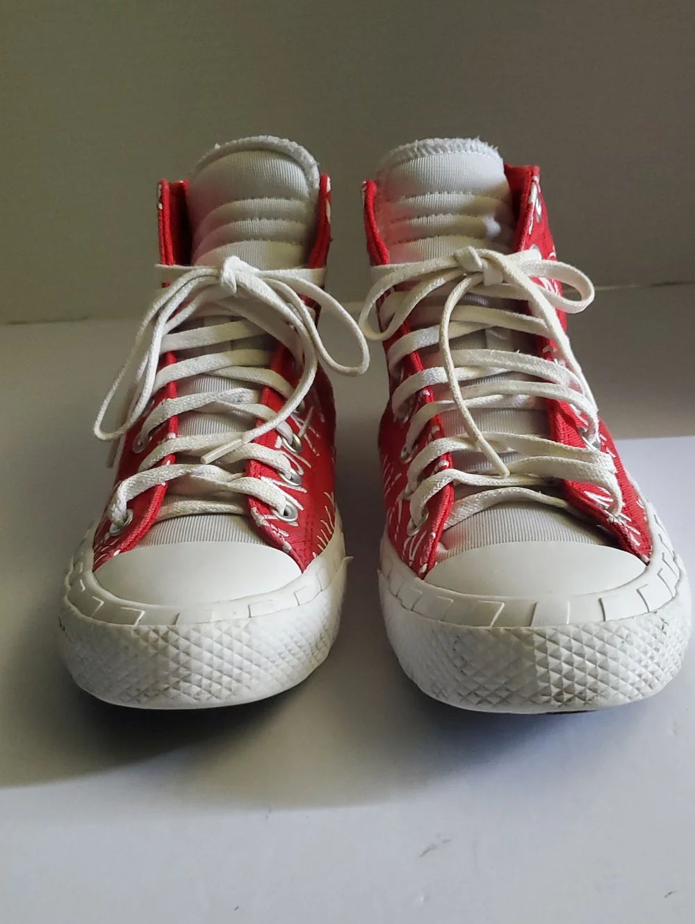 Converse UNTITL3D High Top 'NOT A CHUCK Red Sneakers Boy's Size 7